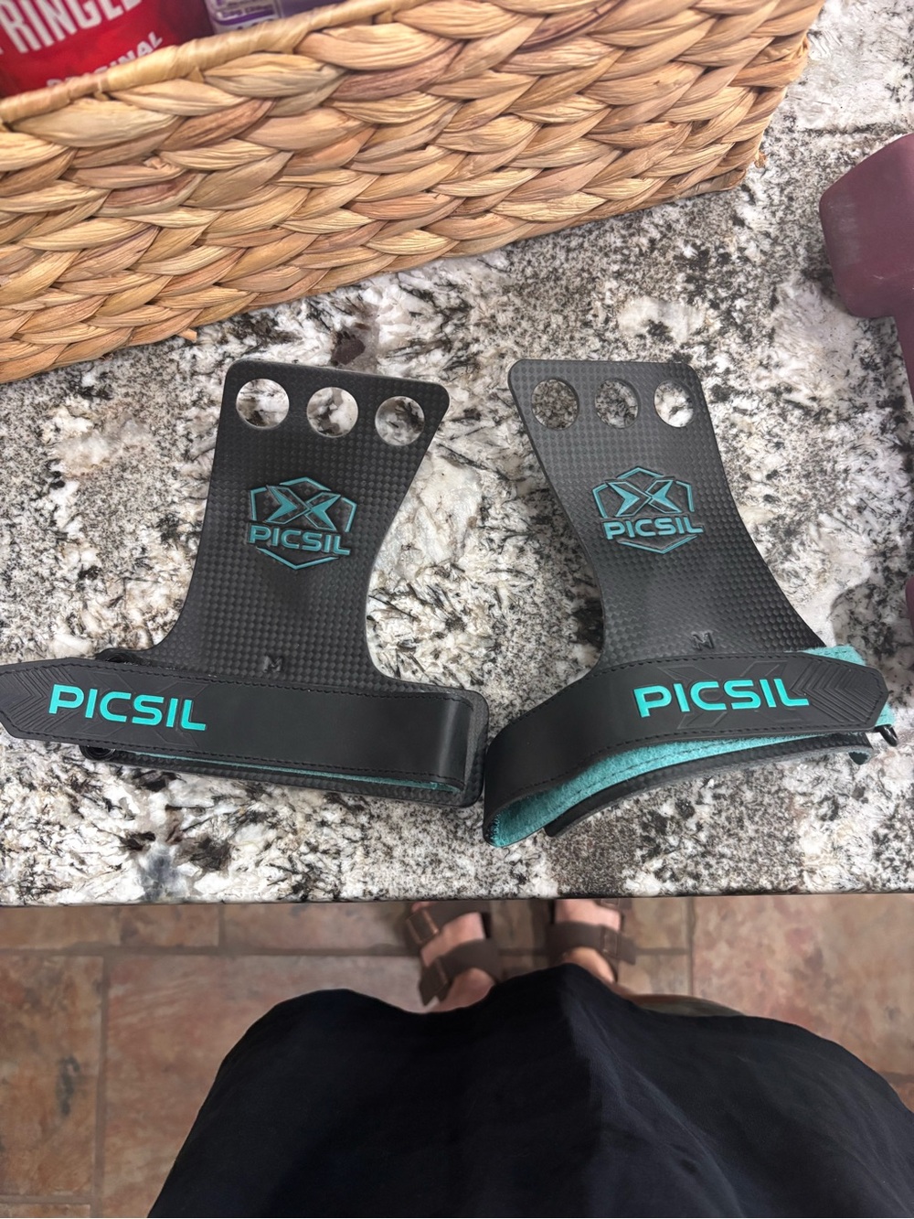 Women's Hand Grips in Teal/Black